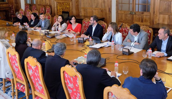 Reunión de la Comisión de Turismo de la FEMP en el Palacio de la Magdalena