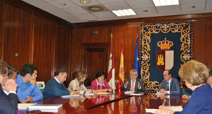 Felpeto en la reunión