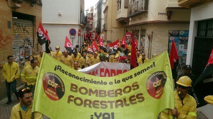Manifestación de bomberos forestales