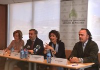 La FEHM y Distribución con Sentido Solidario acuerdan colaborar con el Banco de Alimentos