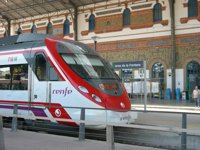 Renfe programa la circulación de seis trenes de cercanías nocturnos durante el Entierro de la Sardina 