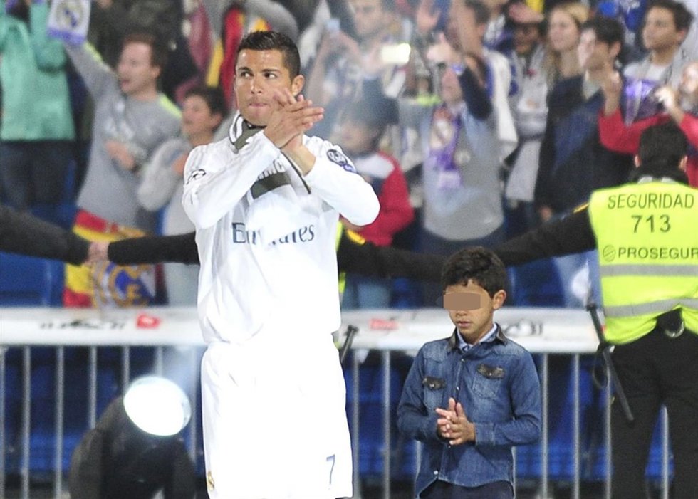 ¡Cristiano Ronaldo Tiene Un Hijo Goleador!