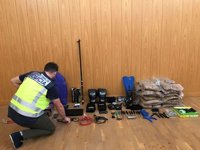 Tres arrestados en Elche por robar en un colegio, casas, tiendas, coches y obras