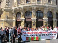 Pensionistas piden "pensiones públicas dignas y suficientes", financiadas "en parte" con impuestos