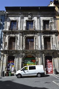 UPN insta al Gobierno foral a "adecentar" la fachada del Palacio del Marqués de Rozalejo