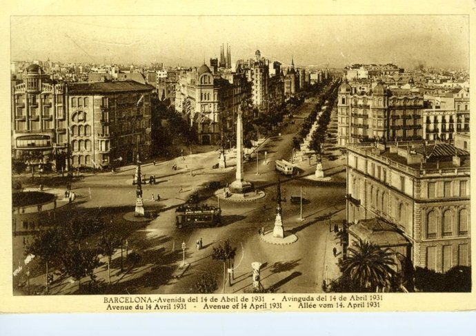 Fotografía histórica de la Plaza del Cinc d'Oros