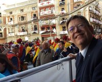 Puig celebra la "autenticidad" de los Moros de Alcoy y ve superada la integración de la mujer