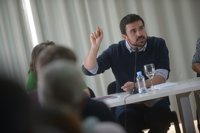 Los inscritos en Podemos decidirán si quieren una moción de censura contra Cifuentes