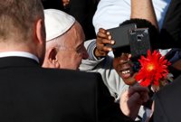 El Papa denuncia que los centros de refugiados se han convertido en "campos de concentración"