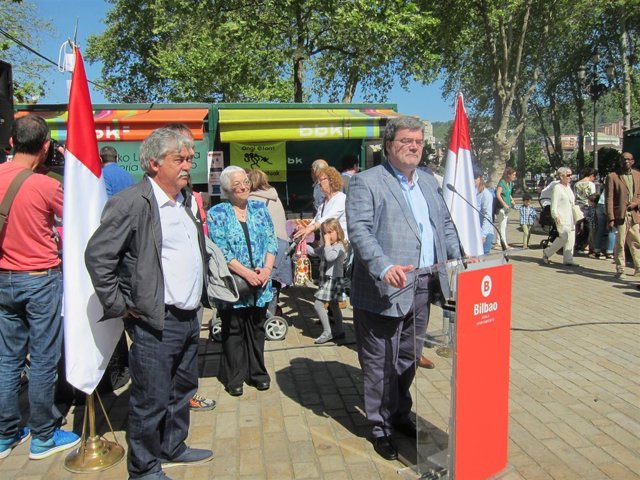 Aburto en el 'Día del Libro' en Bilbao                             