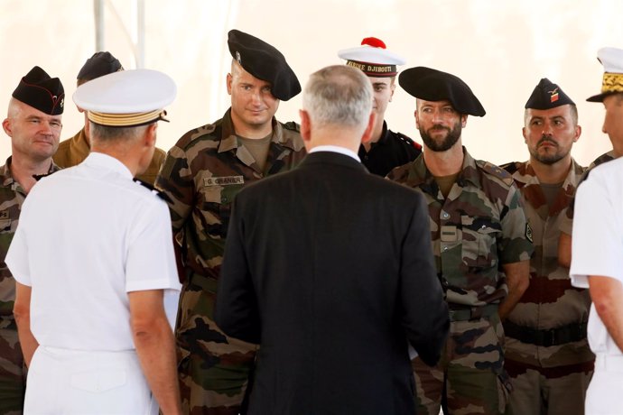 El secretario de Defensa James Mattis visita Yibuti