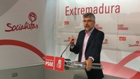 El PSOE extremeño cree "reaccionaria" la "derecha" de Rajoy porque "perjudica" a la región en el AVE y en materia social