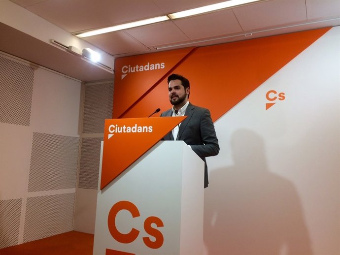 Cs, Fernando de Páramo
