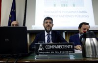 El Gobierno bajará "selectivamente" los impuestos a clases medias, pymes y autónomos cuando haya "espacio"