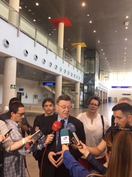 El 'president' ha visitado el aeropuerto de Castellón