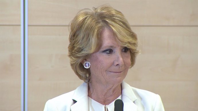 Esperanza Aguirre dimite de sus cargos