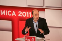 Rubalcaba, este jueves en la UV en una conferencia sobre educación