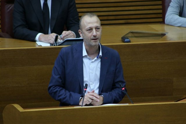 Marí en la tribuna de las Corts