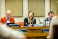 Hacienda afirma que implantar las 35 horas semanales en el sector público costaría hasta 1.200 millones