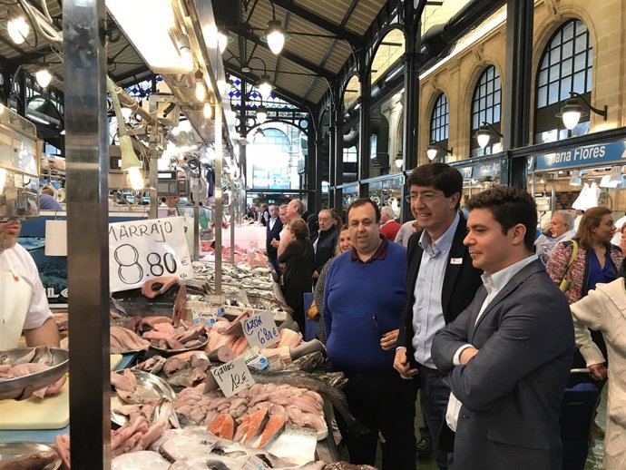 Juan MArín en la plaza de abastos de Jerez