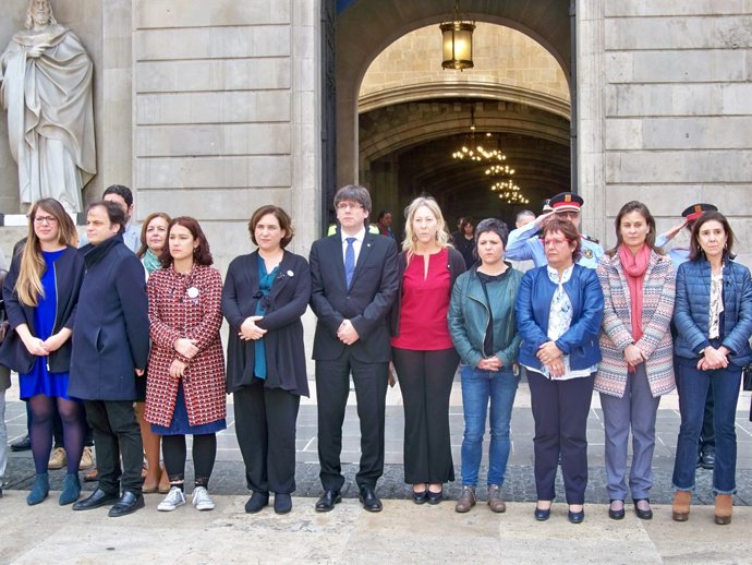 Minut de silenci per una víctima de violència masclista a Barcelona