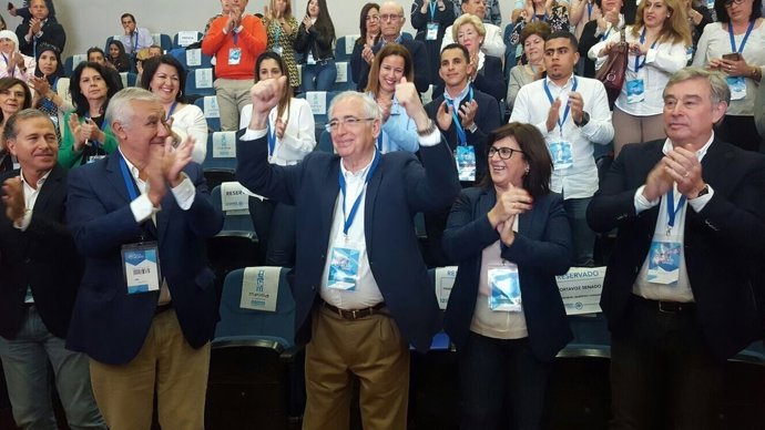 Juan José Imbroda, reelegit president del PP de Melilla