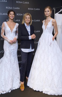 Rosa Clará con modelos nupciales de la colección 2018