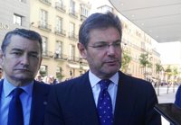 Catalá reitera su compromiso de atender a las asociaciones de víctimas del franquismo