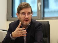 Diputado del PSOE cree que la "nación" no es un concepto que deba utilizarse en las primarias, como hizo Pedro Sánchez