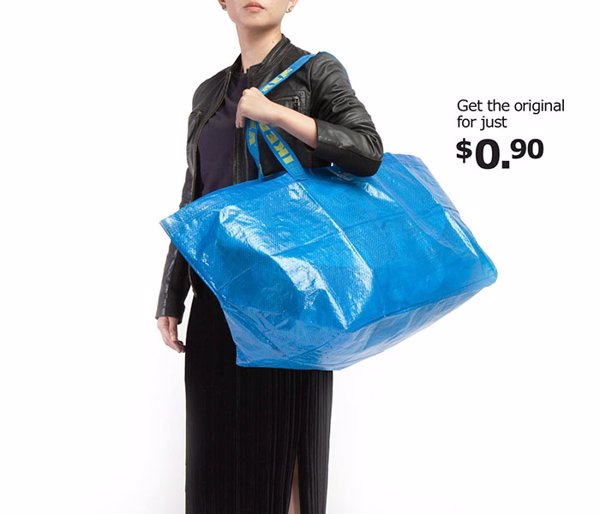 Bombardeo verbo Bebida El épico zasca de Ikea a Balenciaga por vender su mítica bolsa azul a 2.145$