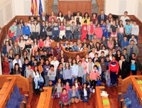 Alumnos de C-LM se comprometen en las Cortes a ayudar a las víctimas que sufren acoso escolar