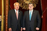 Los alcaldes de Bilbao y Virginia Beach se reúnen en Bilbao para analizar "campos de interés" comunes