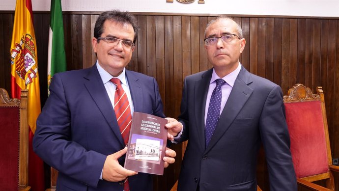 El IEA edita el libro de Juan Sánchez sobre 'La Audiencia de Lo Criminal'.