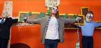 Macaulay Culkin hace de Kurt Cobain crucificado en el nuevo videoclip de Father John Misty