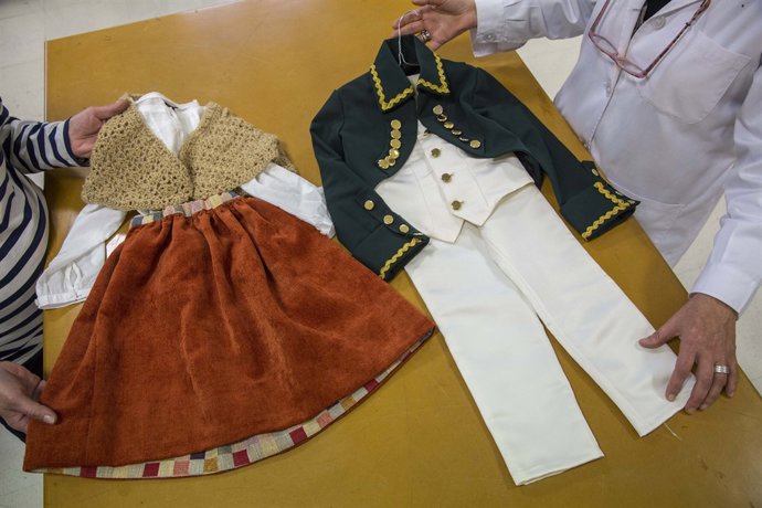 Taller de trajes de época dirigido por Mercedes Alonso en La Vidriera 