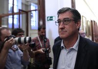 Ciudadanos critica que el PP no denunciara a González por su cuenta en Suiza