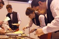 El paro juvenil en la Comunidad se reduce en 4.000 personas con un total de 66.800 desempleados menores de 25 años