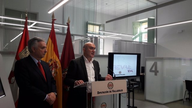 Valladolid. Carnero y Domínguez presentan la nueva oficina de Reval