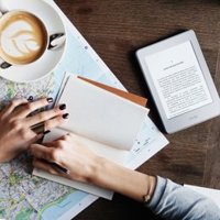 El día del libro en Sevilla da la vuelta al mundo de la mano de Amazon