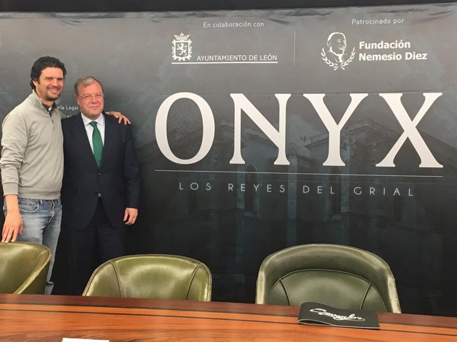 Ntonio Silván, y el director de la película.