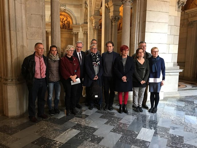 Reunión de la asociación Dret a Morir Dignament-Catalunya en el Ayuntamiento