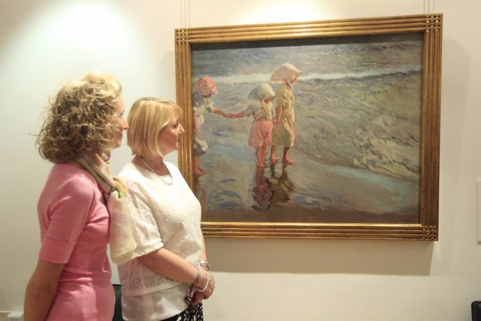 Pilar González y Alexandra McMorrow presentan el cuadro de Sorolla y Bastida