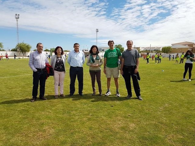 El delegado de Educación, Vicente Zarzza, asiste olimpiadas de CPR en Valverde.