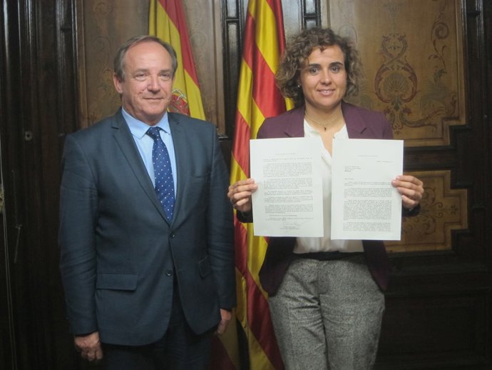 La ministra Dolors Montserrat