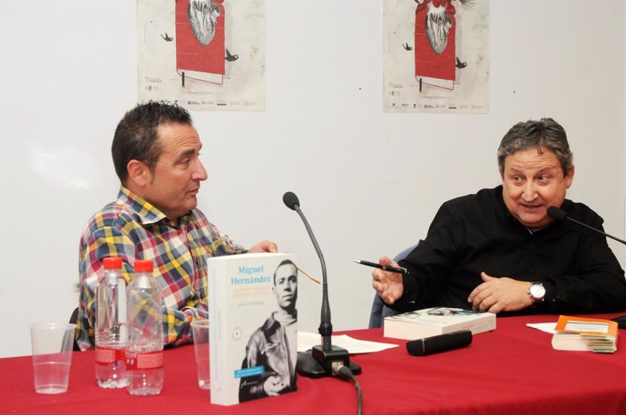Presentación de la biografía de Miguel Hernández en la Fira del Llibre
