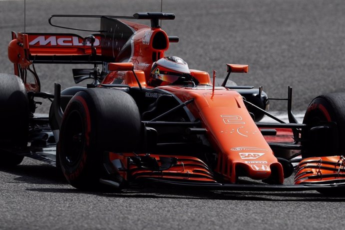 Vandoorne (McLaren) en el test de Baréin