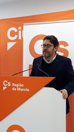 El portavoz de Ciudadanos en la Asamblea Regional, Miguel Sánchez