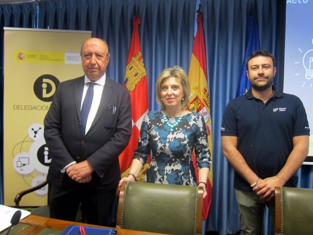 Germán López Iglesias, María José Salgueiro y Pablo San Emeterio.               