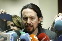 Pablo Iglesias acusa a PSOE y Ciudadanos de "traicionar a España" por "cerrar filas" con Rajoy