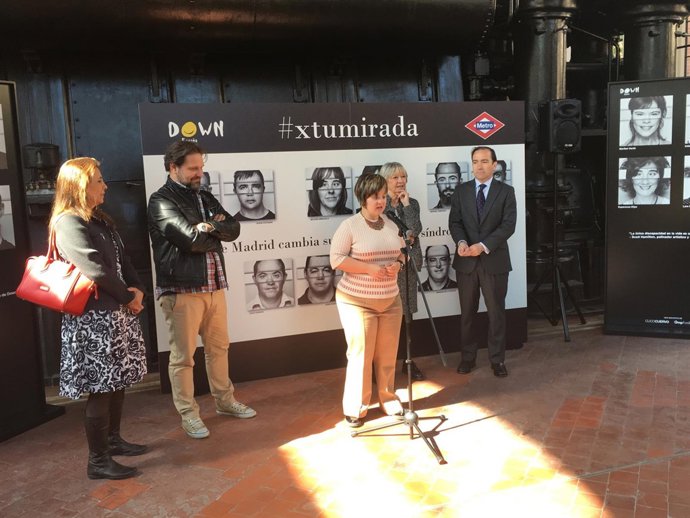 Metro de Madrid con personas con síndrome de Down